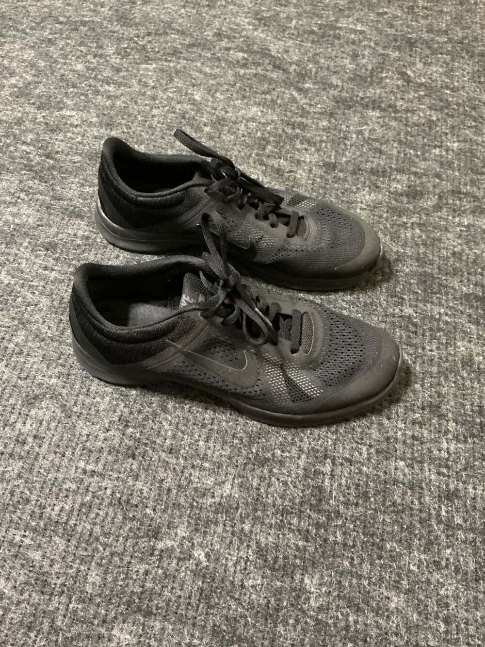 Nike In Season TR 5 Training Sneakers Womens Size 10 Black Mesh - Picture 2 of 3